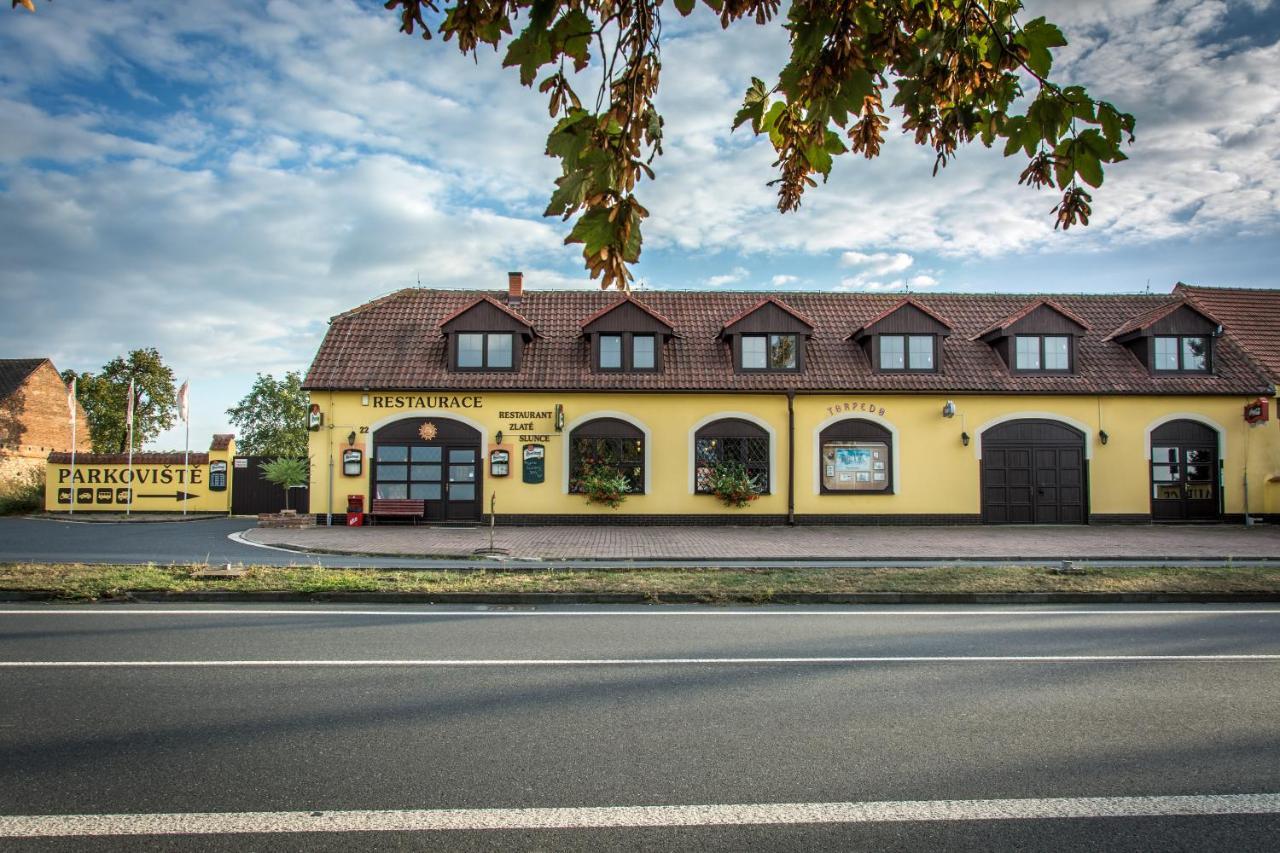 Penzion Zlate Slunce Chocenice Zewnętrze zdjęcie